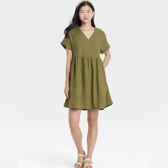 Universal Thread Dresses & Skirts - Universal Thread Olive Green Oversized Simple Babydoll Dress M